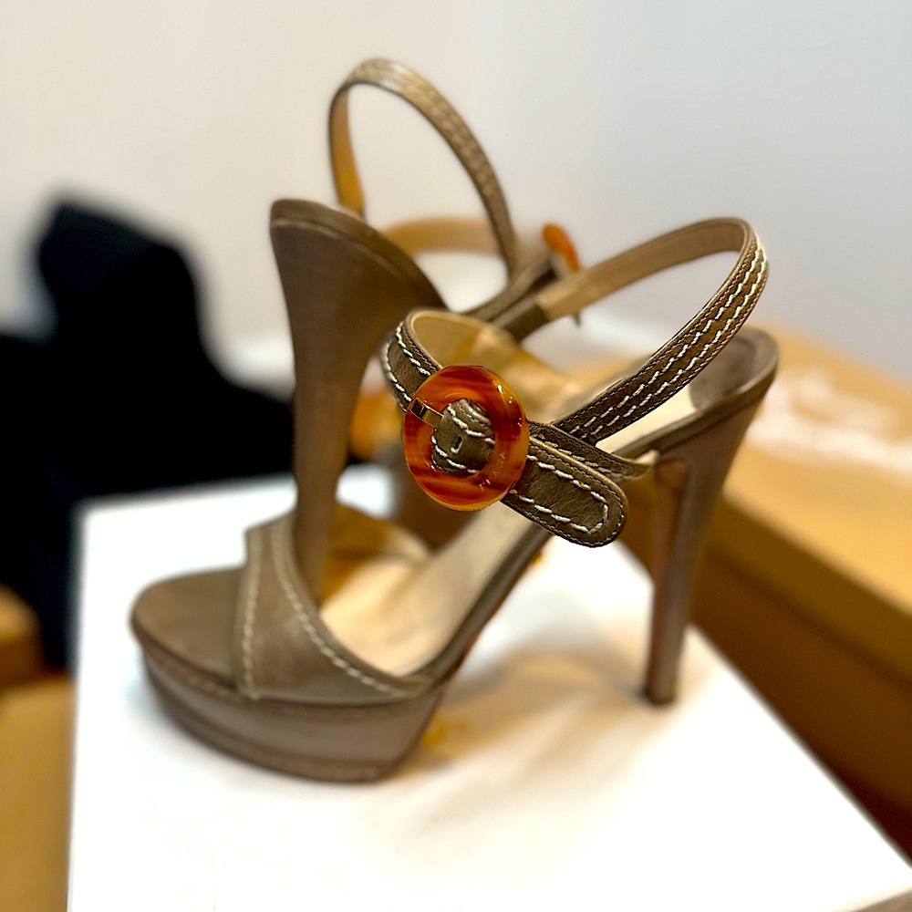 PRADA PLATFORM SANDAL WITH TORTIS BUCKLE 36 1/2